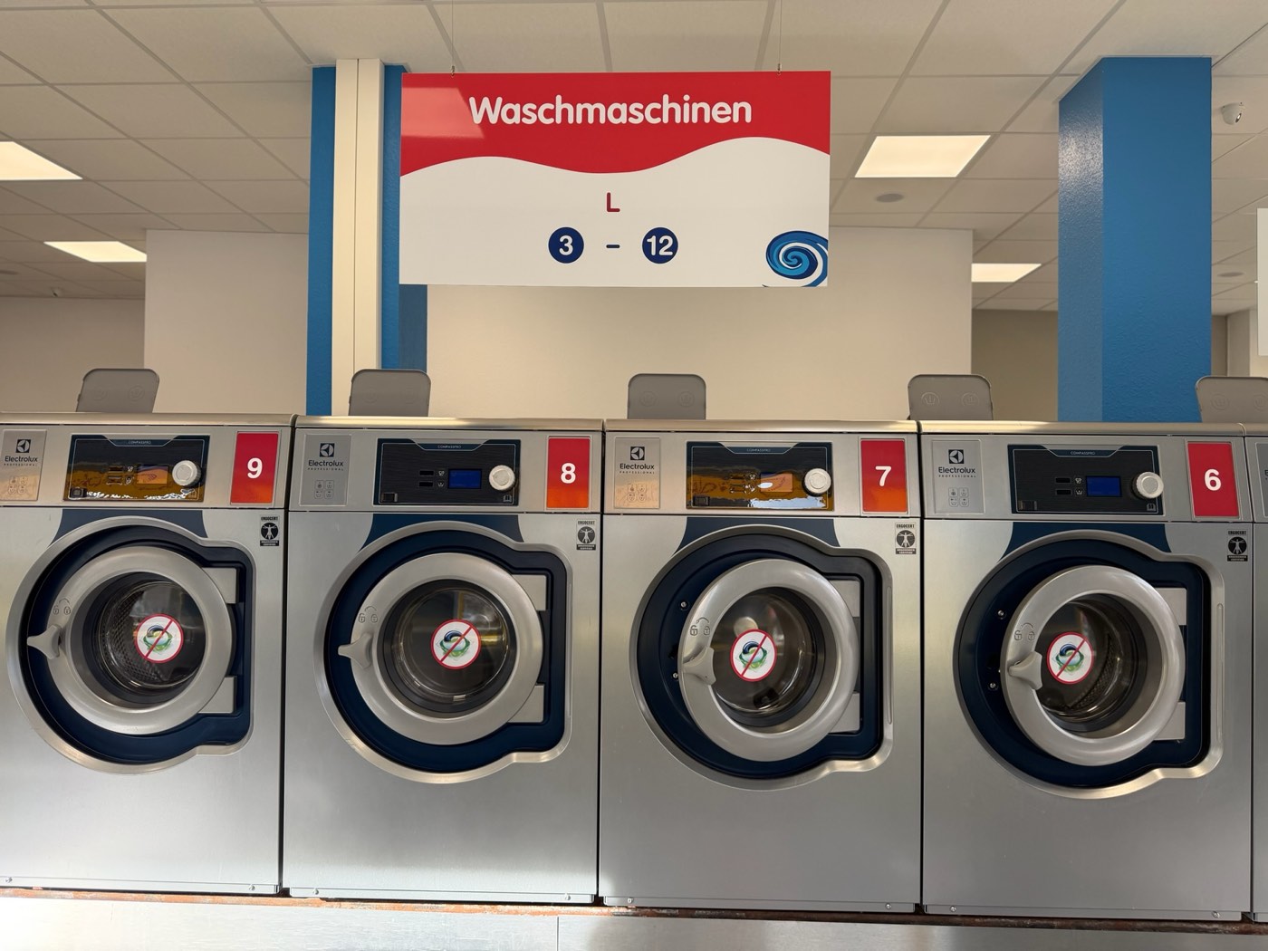 Industriewaschmaschinen von Electrolux im SB Waschsalon